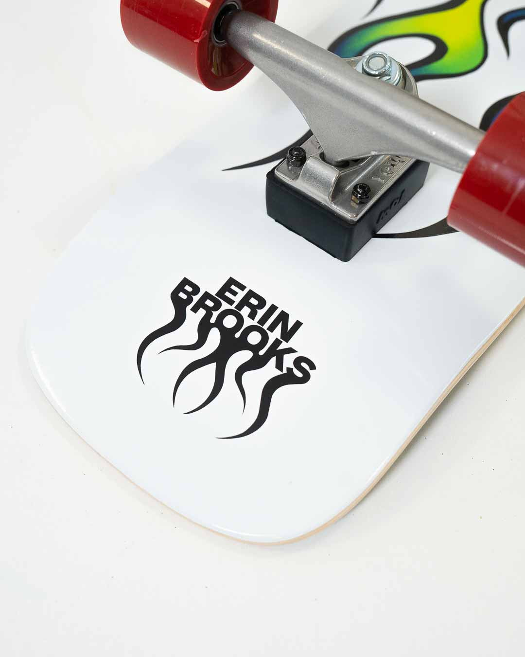 YOW Erin Brooks High Blaze 32" Surfskate Completo
