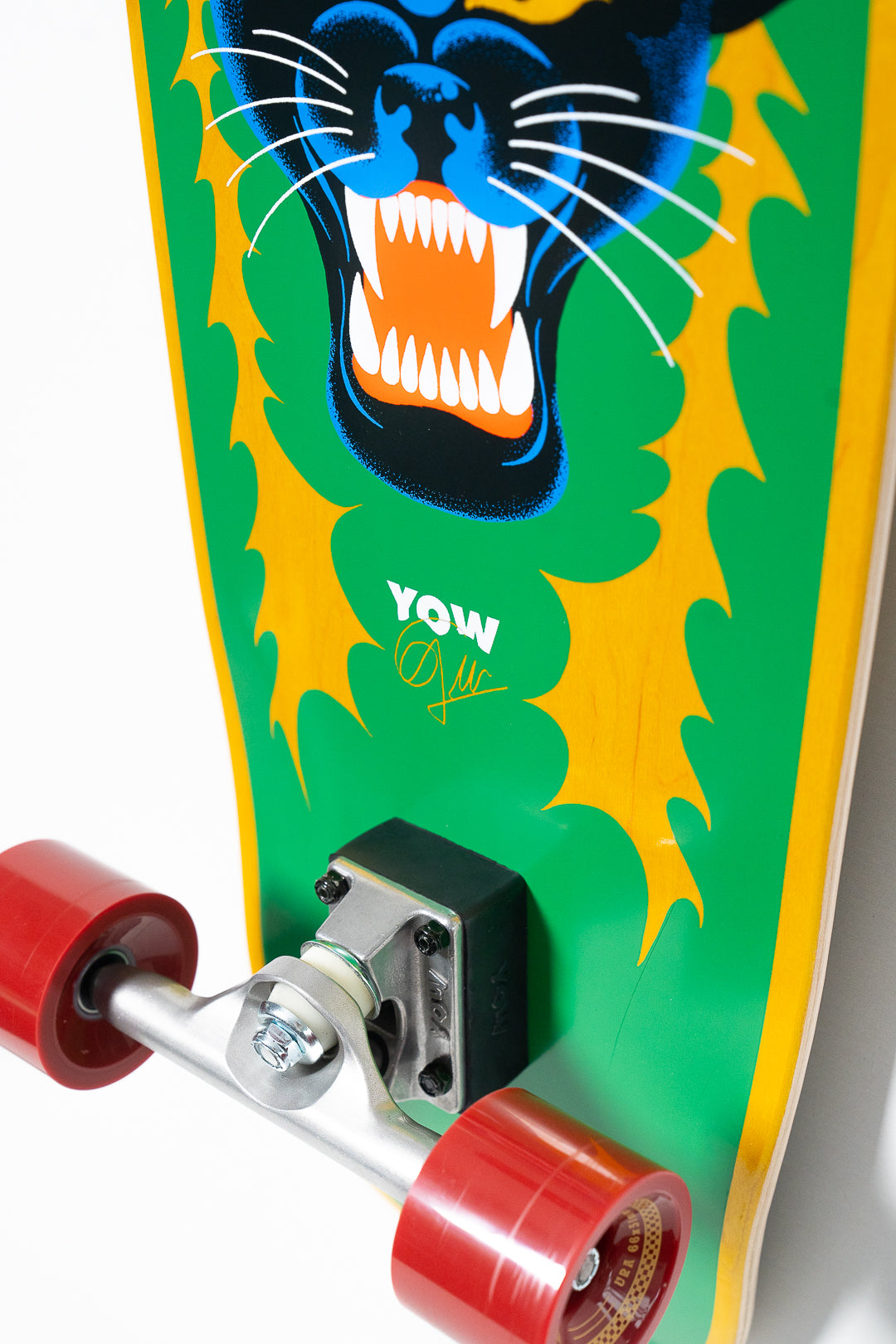 Medina Panthera 33.5" Signature Series Yow Surfskate